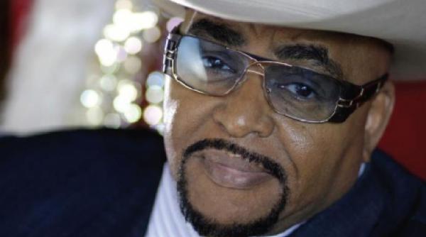 cantaretul soul solomon burke a murit pe aeroportul din amsterdam