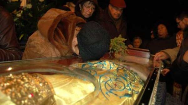 bucuria de a fi impreuna cu sfintii