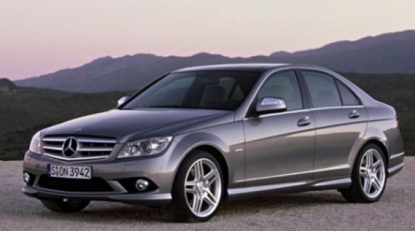 mercedes benz recheama 85 000 de masini cu posibile probleme la directie