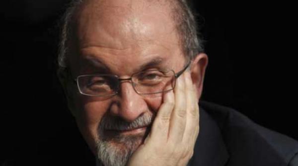 salman rushdie isi scrie memoriile