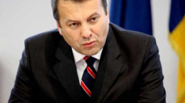 ialomitieanu se lupta cu propriul minister pentru sporuri