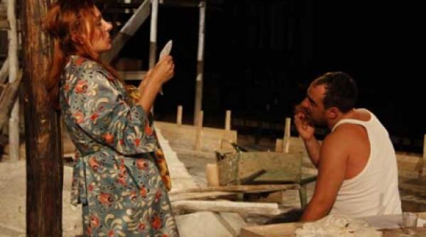 o noapte furtunoasa la iasi sau de ce va e teama inca de caragiale