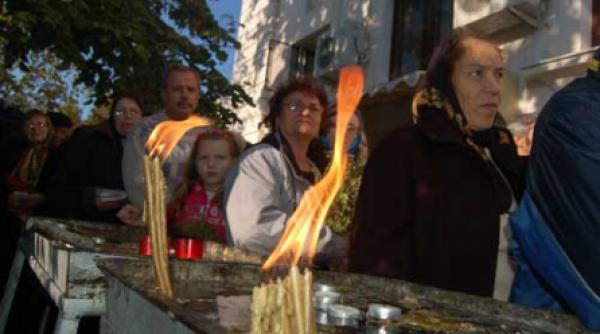 sfanta parascheva i a unit pe credinciosi intr o mare familie