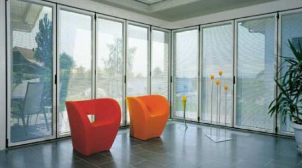 interioare elegante cu jaluzele orizontale