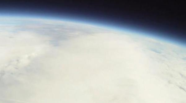 si a trimis iphone ul in stratosfera cu un balon meteorologic