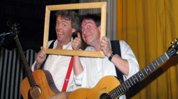 englezii mark simon fac show in biserica