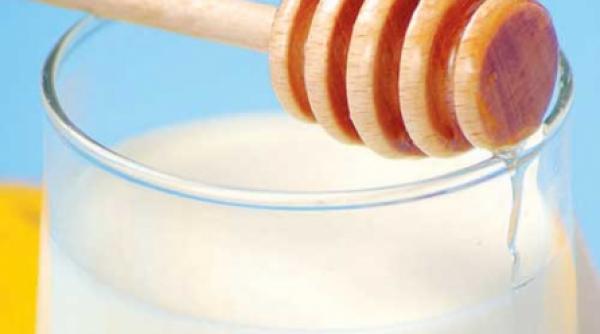 iaurtul demachiant natural