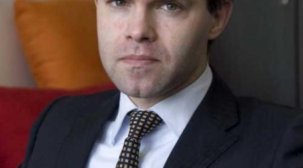 protejatii lui funeriu primesc stimulente de sute de milioane