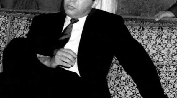 inainte de a fi numit la interne doru viorel ursu a primit binecuvantarea profesorului