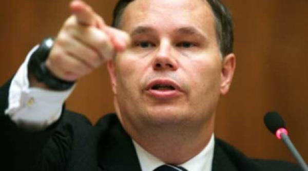 fmi cere restructurare