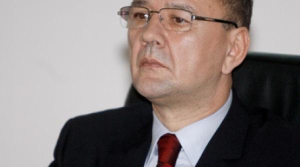 fatuloiu in inspectie la protestul militarilor