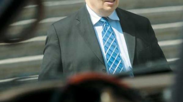 fmi poate accepta cresterea salariului