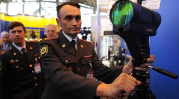politia rusa are o noua jucarie aparatul care depisteaza de la distanta vaporii de alcool