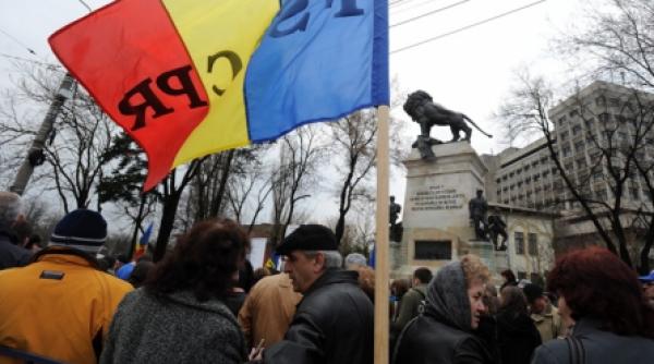 sindicalistii din cercetare protesteaza la palatul parlamentului