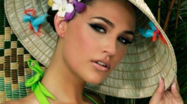 miss norvegia favorita la titlul de miss world 2010 video