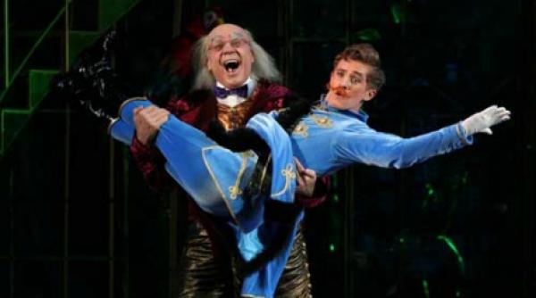 opereta garanteaza viata e frumoasa