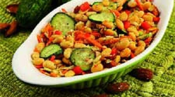 salata de legume cu migdale