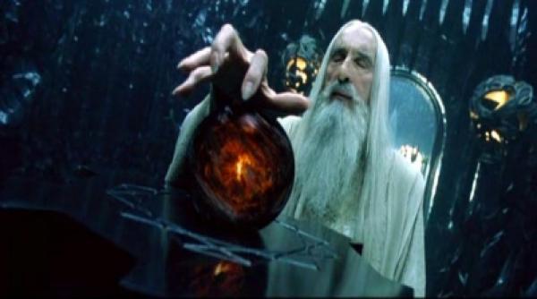 christopher lee vrajitorul saruman din stapanul inelelor colaboreaza cu trupa manowar