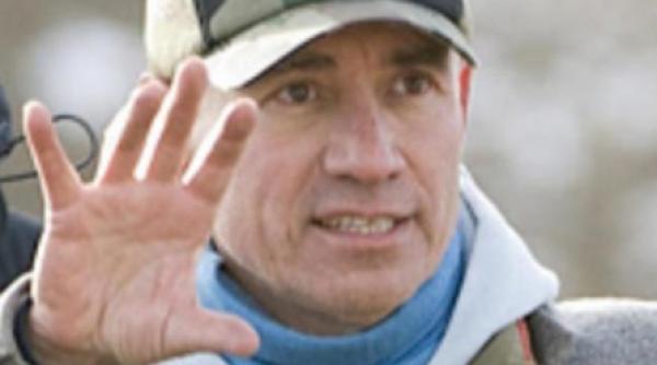 regizorul peliculei 2012 pregateste o productie sf doar cu 5 milioane de dolari