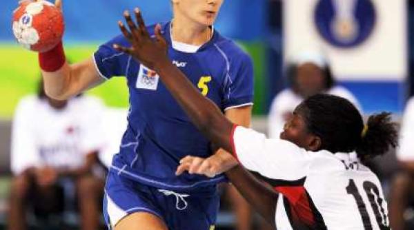 carmen amariei se opereaza la menisc si este incerta pentru ce din luna decembrie