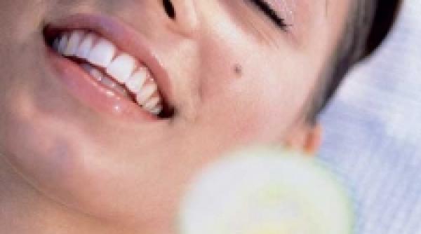 castraveti pentru ochi obositi