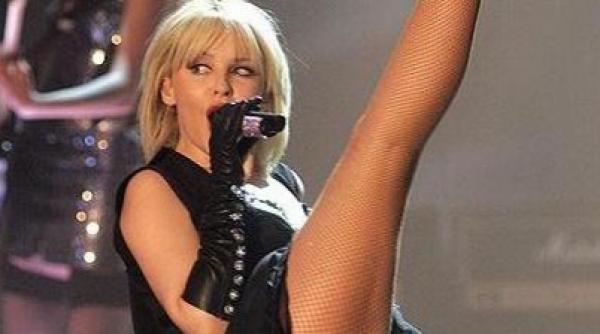 dieta kylie minogue apa congelata pe post de inghetata