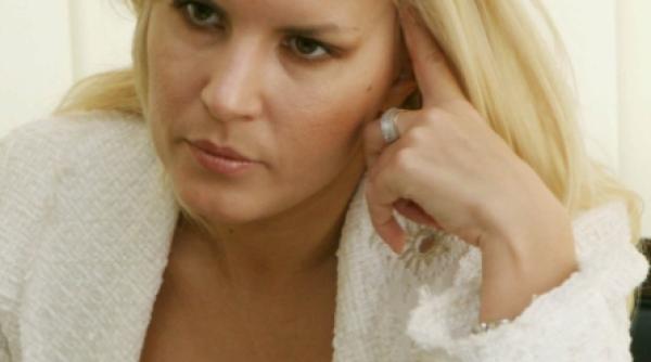 frunza elenei udrea va fi promovata pe facebook