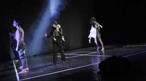 100 000 de dolari pentru tinerii actori talentati