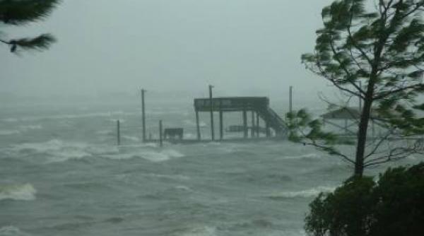 haiti in cod rosu uraganul tomas va lovi in plin
