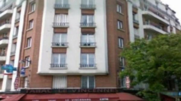 un copil a cazut de la etajul sapte si a fost prins in brate de un trecator