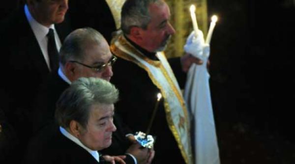 adrian paunescu slujba de la biserica boteanu