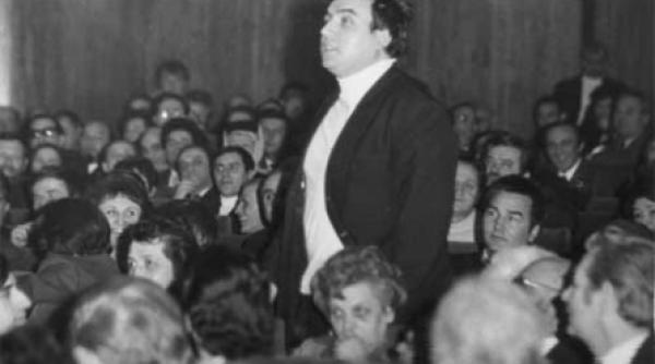 liderul scriitorilor tineri si ceausescu