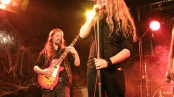 nox aurea vrem sa i facem pe oameni sa reflecteze