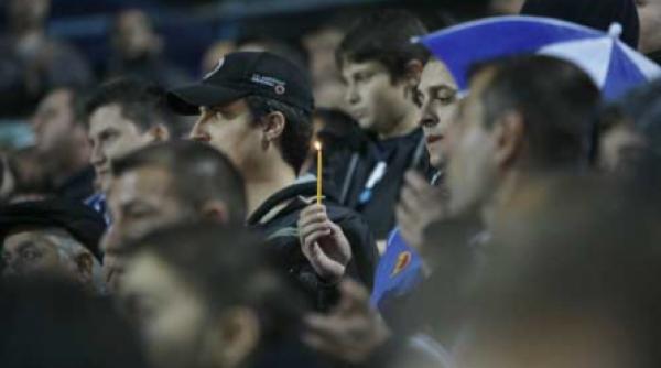 omagiat la scena deschisa