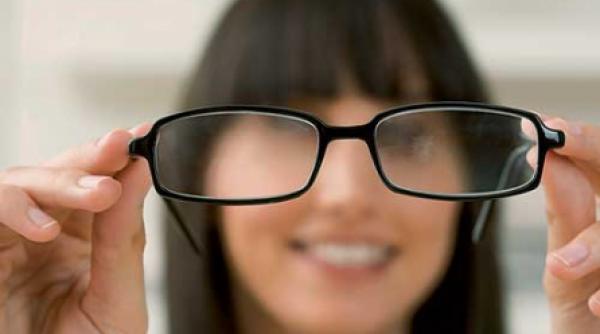 atentie la ochelarii din supermarket