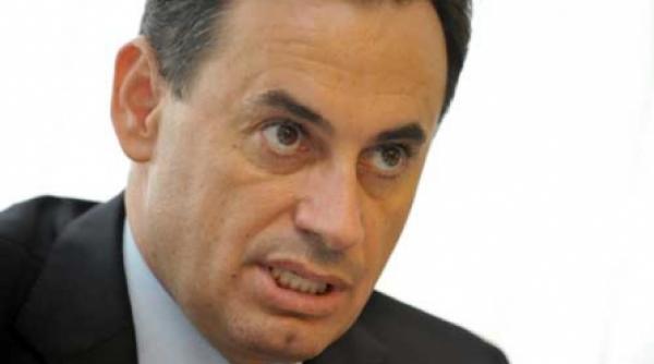 intelectualii lui basescu fata cu penalii pdl