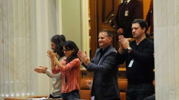 deputatii pdl n au avut curaj sa voteze contra parcurilor