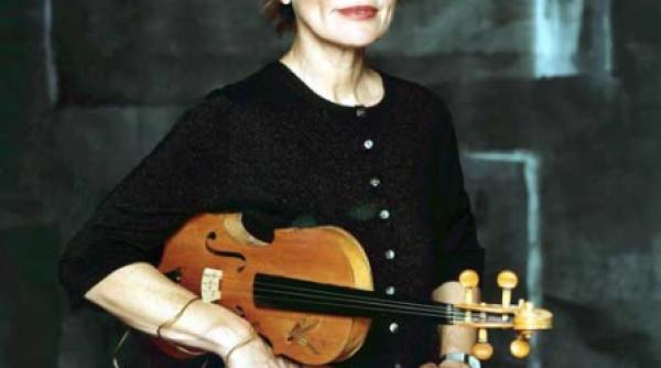 sunt un artist fara pasaport