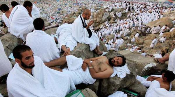 a inceput pelerinajul de la mecca