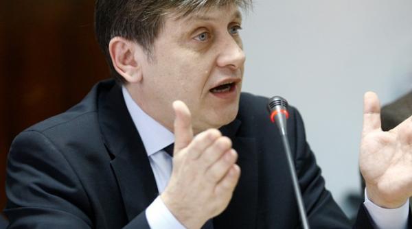 crin antonescu ponta are complexe si frustrari