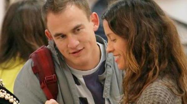 alanis morisette asteapta un baietel