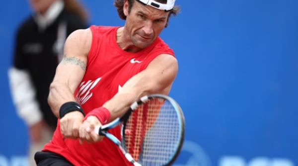 carlos moya a anuntat ca se retrage din activitate