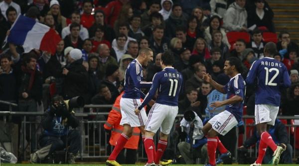 presa din franta lauda evolutia cocosilor in amicalul cu anglia