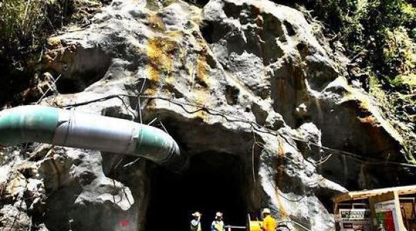 explozie intr o mina din noua zeelanda 36 de oameni disparuti