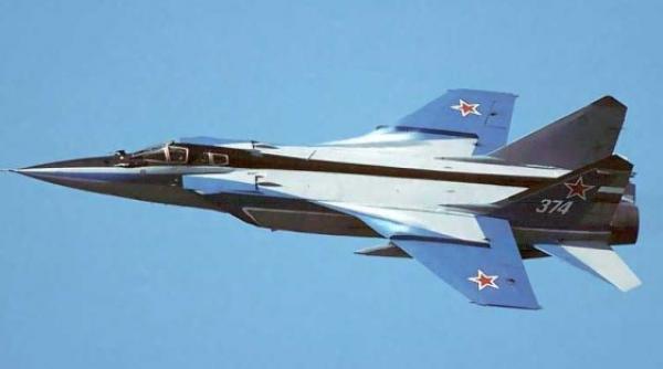 un avion mig 31 s a prabusit in muntii ural pilotii s au catapultat