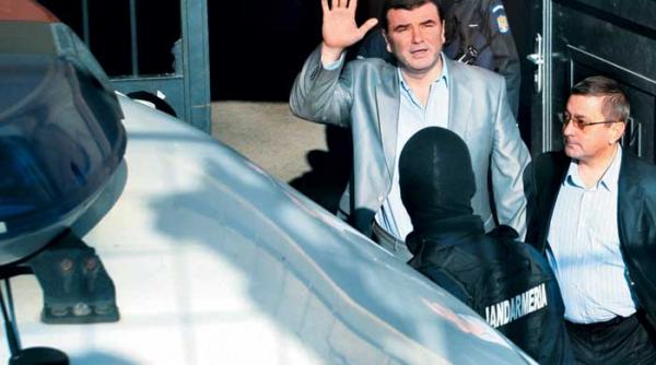 fatuloiu ma santaja din 2009