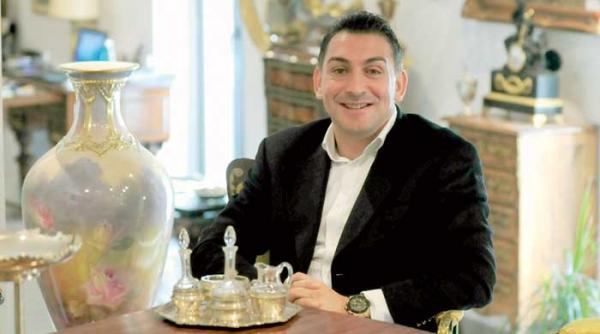 portretul unui om normal