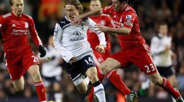 carragher s a accidentat si rateaza meciul cu steaua