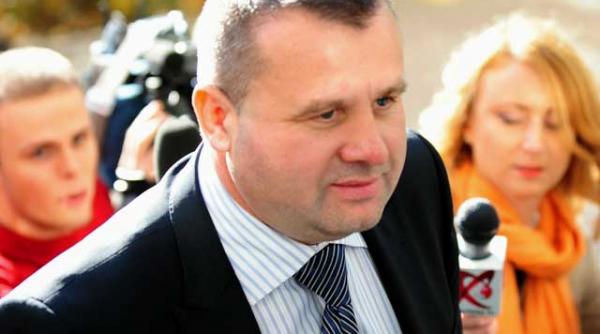 pdl reduce concediul de maternitate de la 2 ani la 12 luni