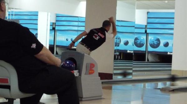 primul turneu international de bowling din romania